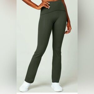 NWT Spanx Booty Boost Active Ankle Flare in Dark Palm Size XS Style 50432R